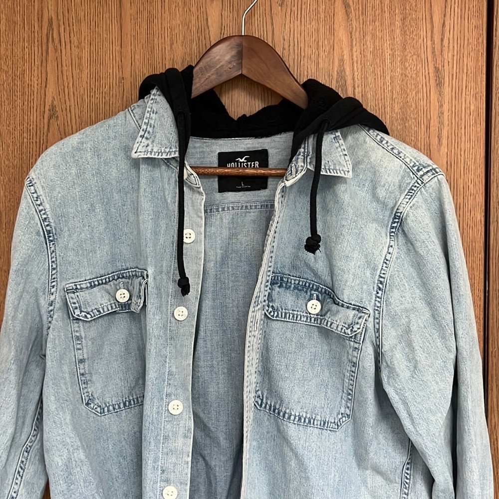 Hooded denim shirt